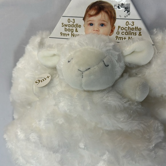 Blankets & Beyond - NWT - Newborn baby Swaddle and Nunu. Size 0-3 momths - Picture 5 of 5